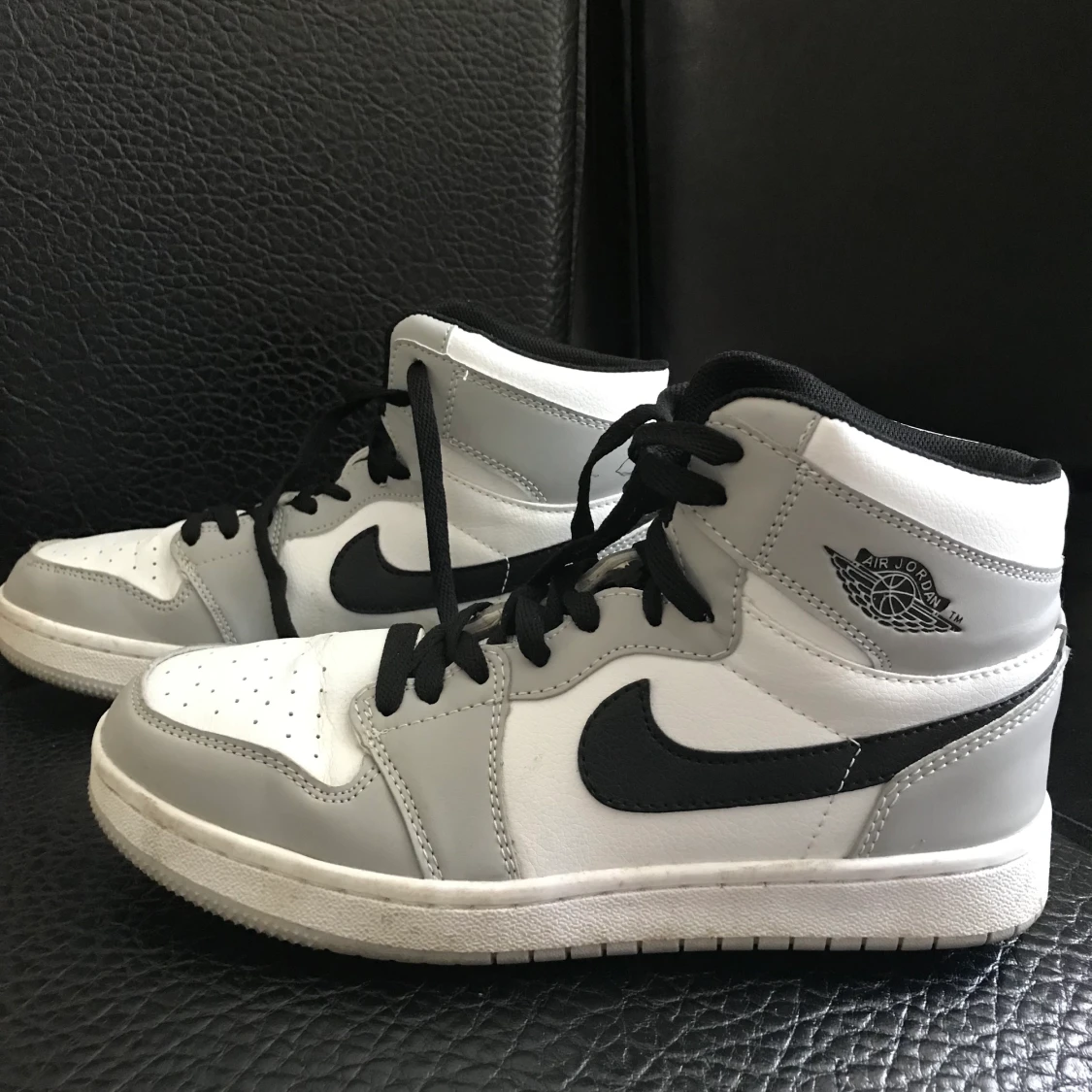 Jordan mid light smoke