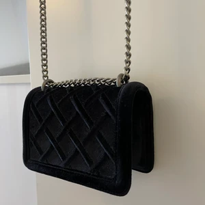 Väska  - Mocka material pris 259kr