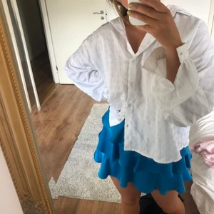 Vit skjorta - Oversized vit skjorta ifrån Pieces