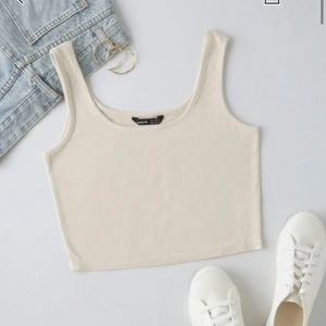 HELT NYTT LINNE  - Helt oanvänt nytt linne från Shein, strl XS, säljes då det ej kommer till användning, köpt i Maj! 90kr inklusive frakt!💘 