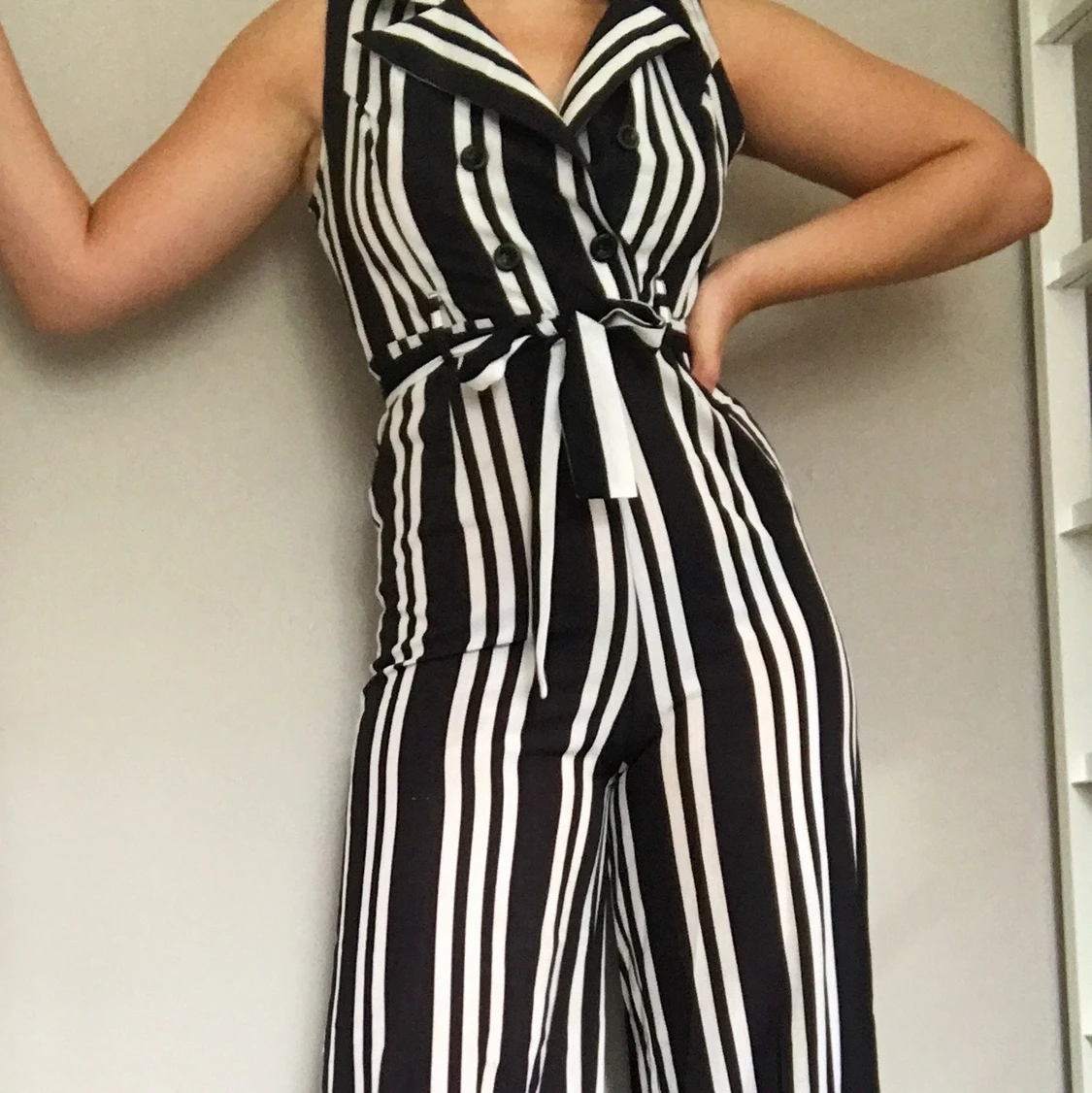 Otroligt fin jumpsuit Chiquelle - 90