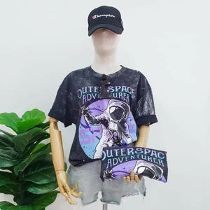 Oversized t-shirt - Super snygg ny oversized t-shirt .Den passar bra både  för tjejer och killar.    köpare står för frakt : ) 