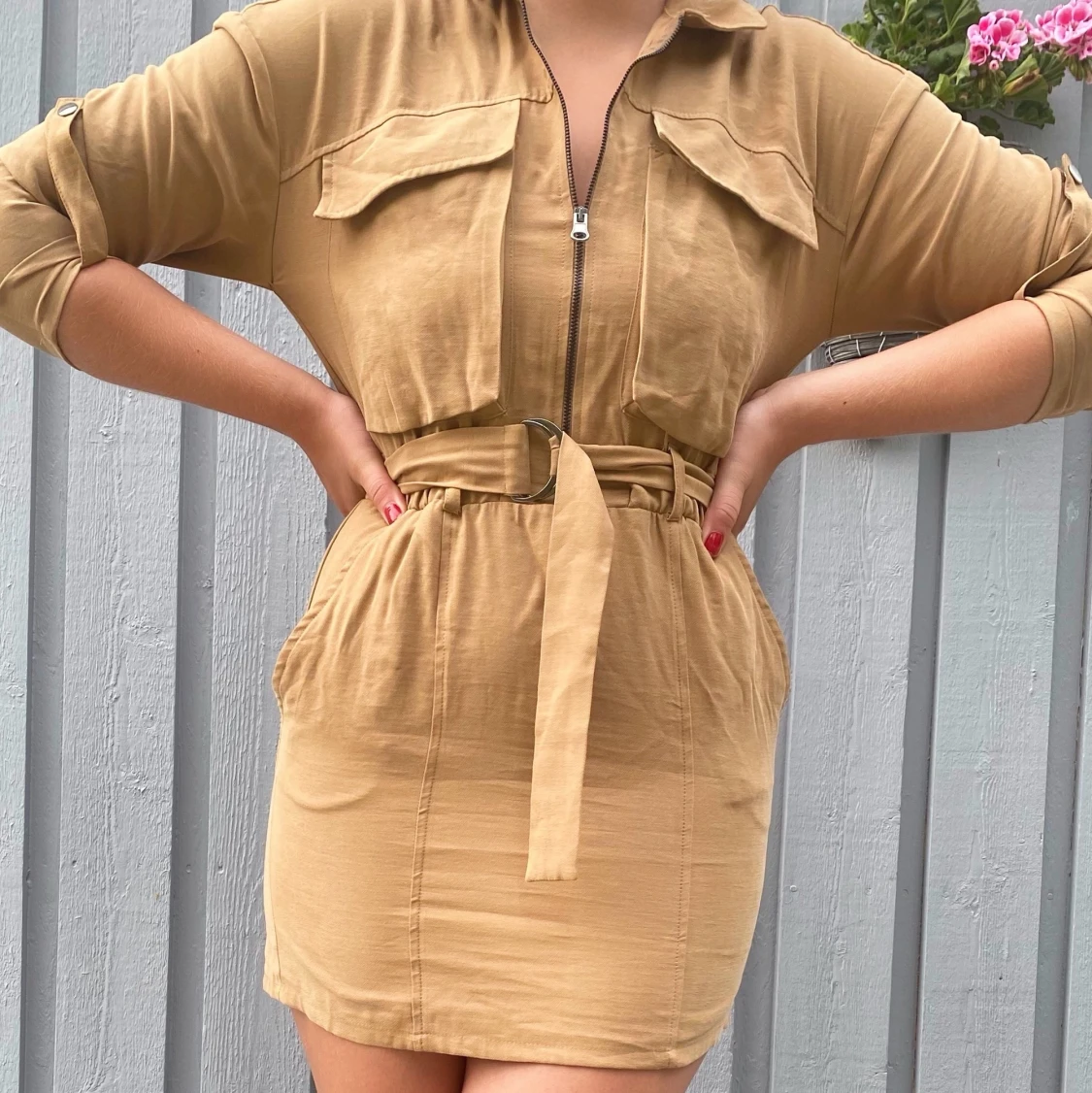 Kort klänning med snygga detaljer⚡️ - 90