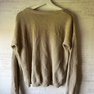 Stickad tröja NAKD - Beige Stickad tröja NAKD storlek s. Fint skick.