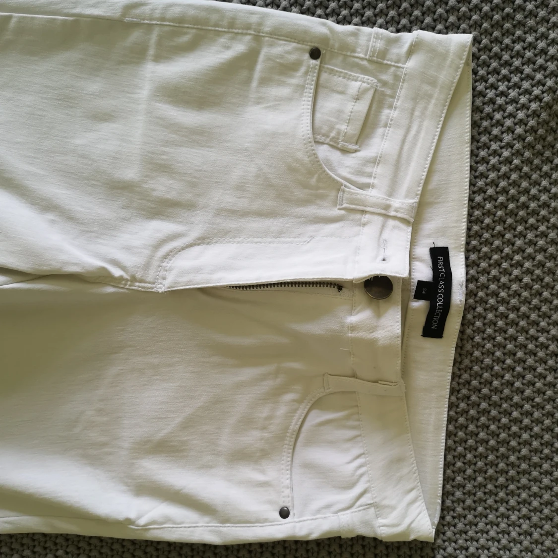 Korta vita jeans  - 90