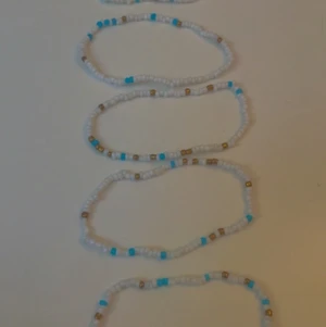 Armband - Detta är fem lika dana armband, 8kr styck