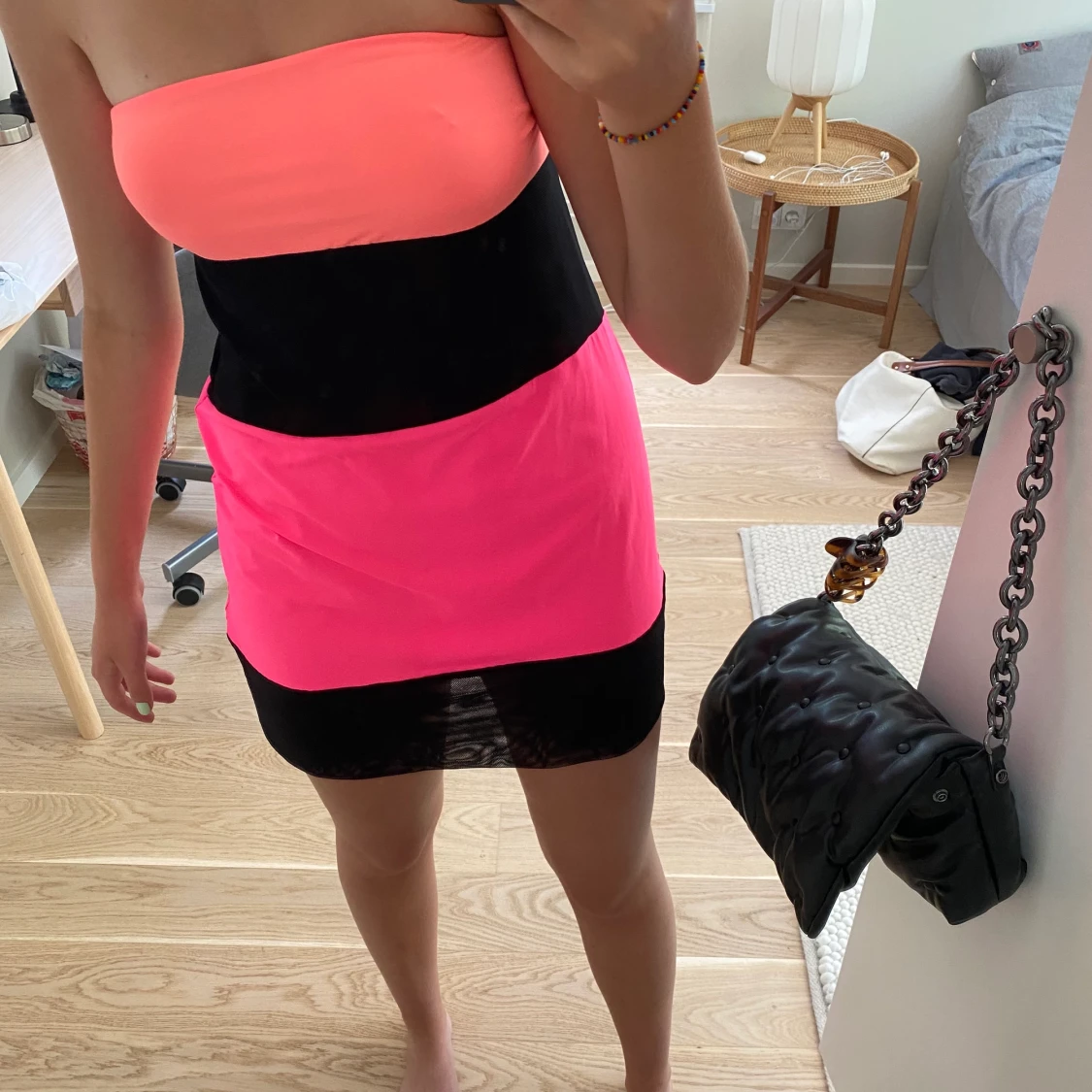 Färgglad klänning  - 91