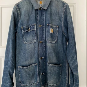 Carhartt Chore Coat - Workwear-jacka från Carhartt i fint begagnat skick. Ofodrad. Fri frakt