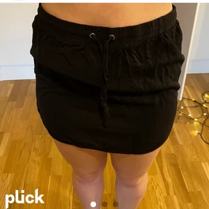 Kjol - Jättesöt o mjuk kjol från vero moda, jättebra skick. Köparen står för frakten