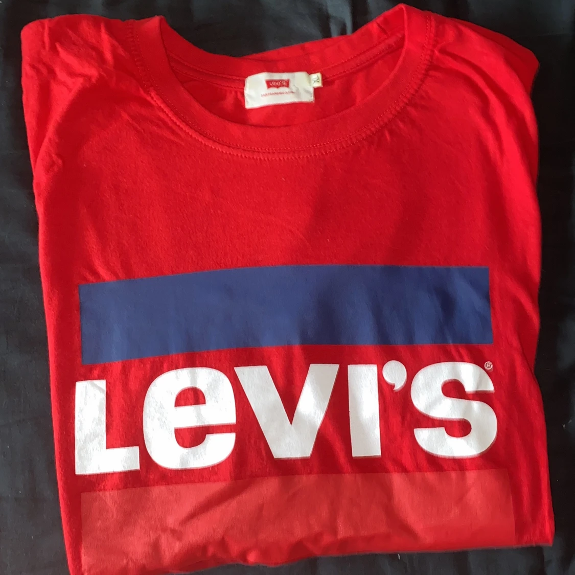 LEVIS T-SHIRT