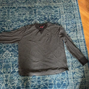 Kappa tröja - Fin kappa tröja. Använd 1 gång. Snyggt over sized 