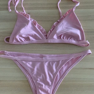 Rosa bikini💗 - Säljer min supersöta rosa bikini från NAKD för att den inte kommer till användning. Använd cirka en gång och är som nyskick, skicka vid intresse💓💓