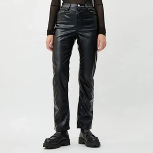 Weekday skinnbyxor  - Storlek 40. 