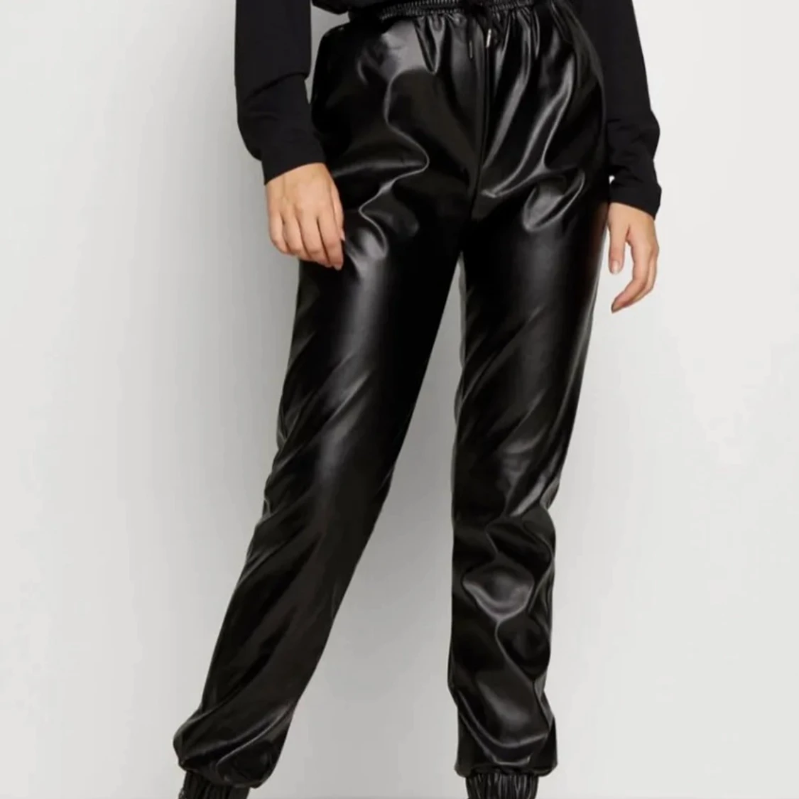 Läderbyxor från missguided