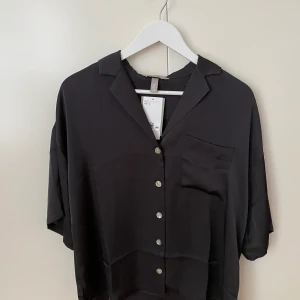 Resort skjorta  - Hör av dig om du vill ha fler bilder🥰