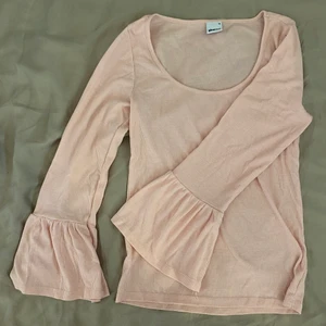 Rosa topp - Gullig rosa top från Ginatricot i fint skick. Strl M