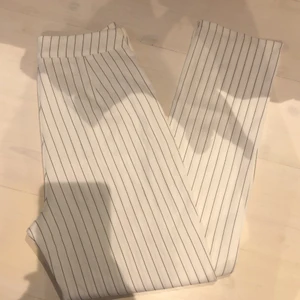 PLL helt nya kostym byxor Str 34 - Superfina kostymbyxor. Str 34, bra passform. Hög midja. 