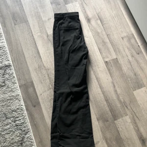 Kostymbyxor  - Ett par snygga kostymbyxor, ser ut som nya! Storlek 40!