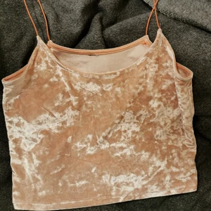 Rosa linne - Rosa linne storlek s, 50 kr plus frakt 