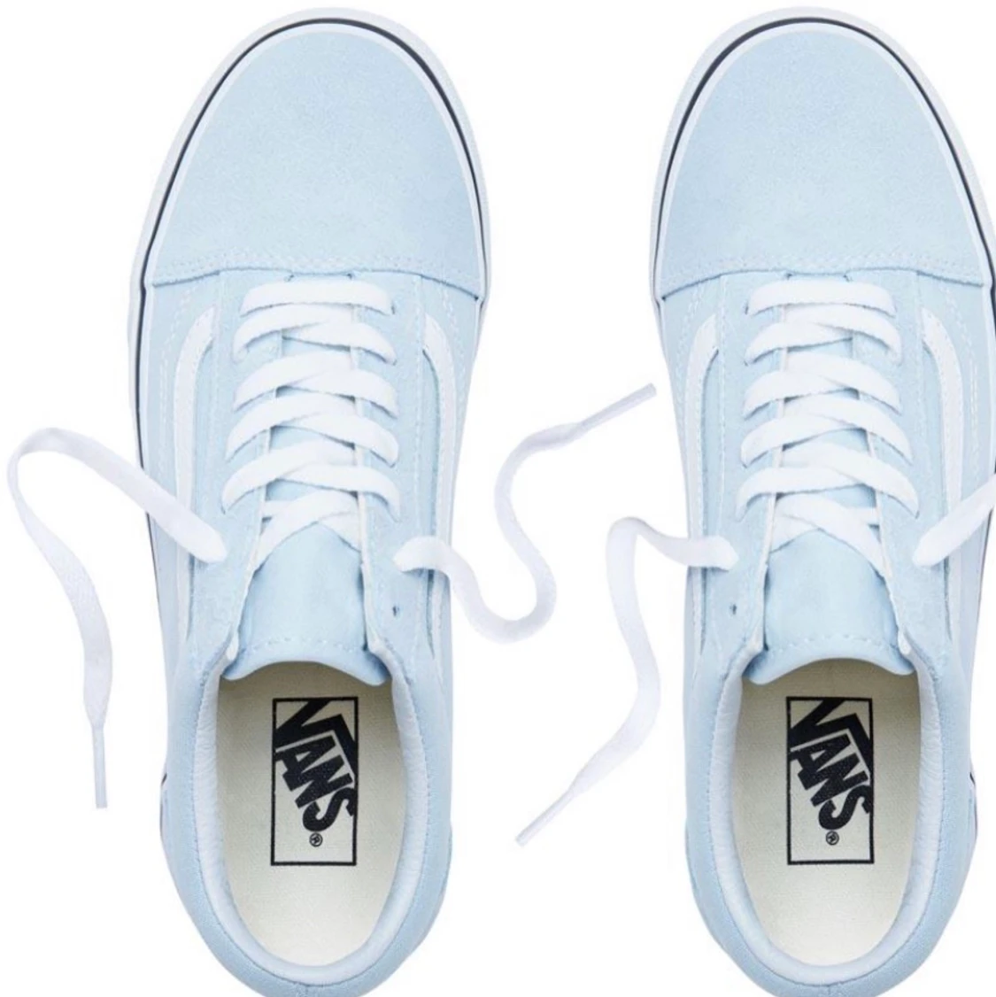 Intressekoll på blåa vans i nyskick!