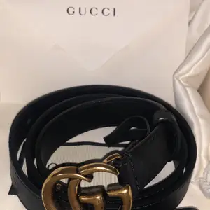 Äkta Gucci bälte storlek 70 säljes. Använd 1 gång . Kvitto + dustbag medföljer.
