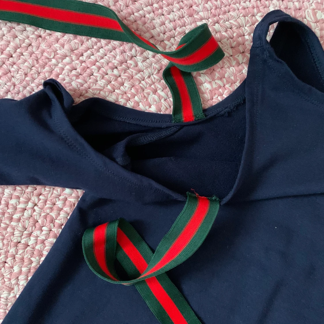 Cold shoulder tröja - 91