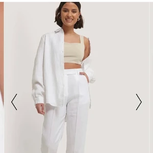 Linne byxor storlek 36 - SVARAR ALLA SNART!💕Linne byxor från nakd som är helt slutsålda. Endast använt några gånger, därav fint skick! 