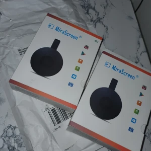 Chromecast - Jag säljer två helt nya Chromecasts pga felköp, 200kr/st eller båda för 350kr 