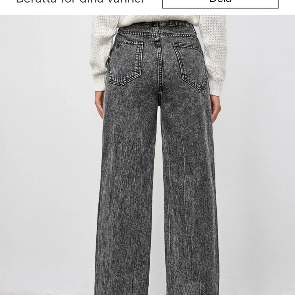 Högmidjade jeans helt nya. Jeans & Byxor.