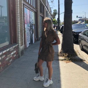 & Other Stories Klänning 36 - Klänning från Other Stories, använd ett fåtal gånger, så den är som ny! Köpt sommar 2019! Nypris ligger på runt 800 kr!
