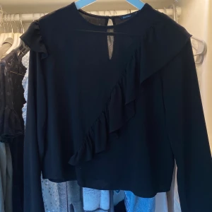 Blus - Supercool blus från Bershka 🤍 Nyskick