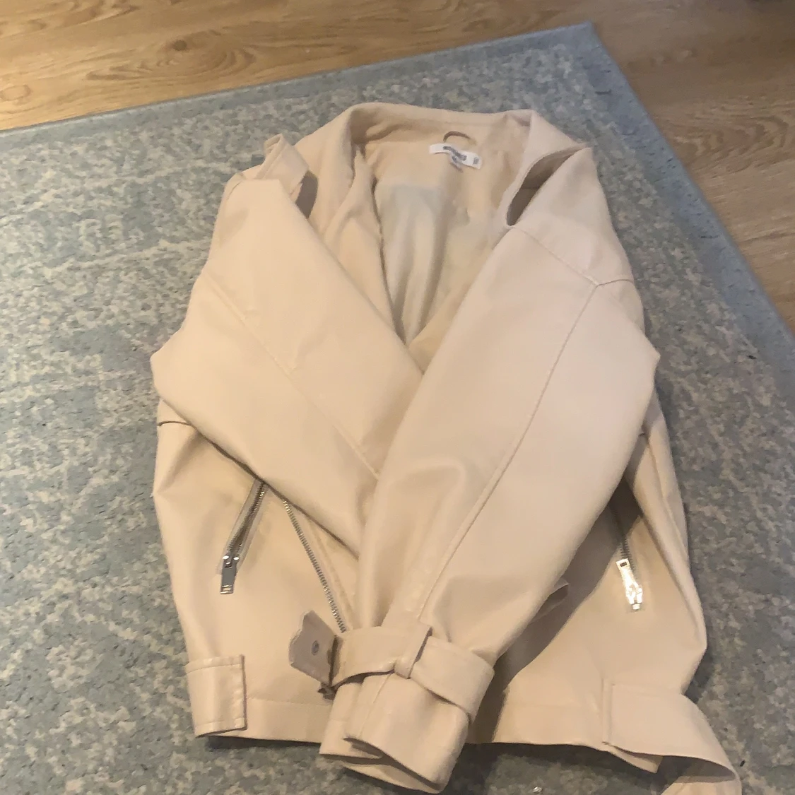 Beige skinnjacka  - 90