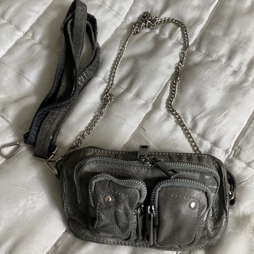 Nunoo väska grå - Väskor | Plick Second Hand