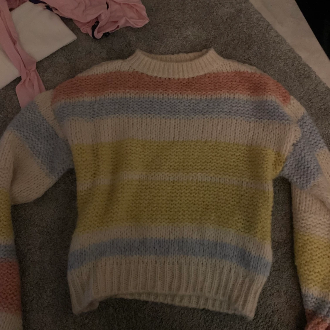 Stickad tröja från Dilvin