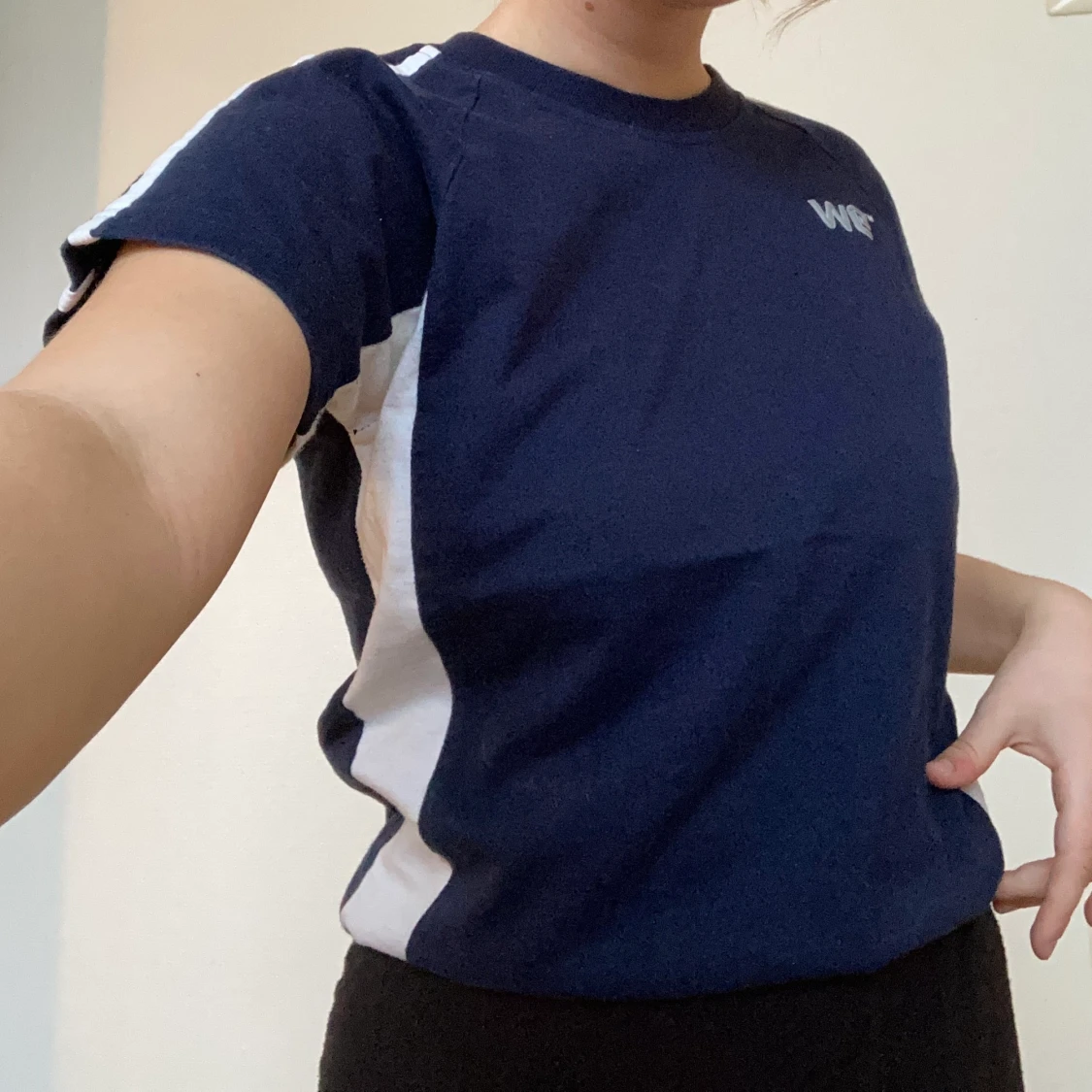 Marinblå babytee med reflex