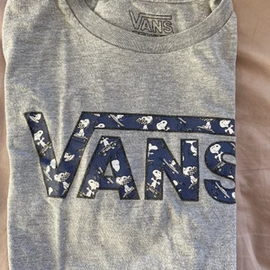 Vans x snobben - T-shirt från vans kollektion med snobben, BARN storlek L sitter som en vuxen S | använd få gånger | frakt tillkommer