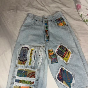 Shorts - Coola shorts till sommaren, köpte second hand och finns ingen lapp i men skulle säga att de är storlek XS. Frakt inräknat i priset.