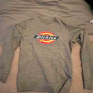 Dickies tröja - Grå dickies tröja