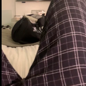 Pyjamasbyxor  - Snygga pjamasbyxor, aldrig använda, räcker till längden 170