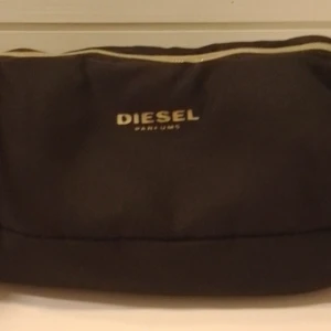 Diesel necessär - Helt oanvänd necessär från diesel 