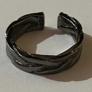 Ring - Silverring i form av en fläta. (Sterling silver)