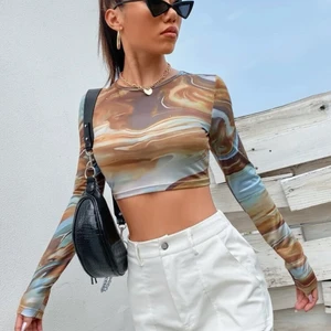 Tröja - Tröja från shein, aldrig använd så den var tajt vid armarna nypris 60