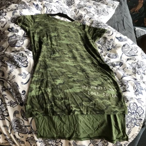 Tröja - Militär tröja i storlek xs