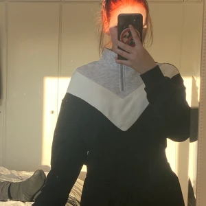 Tröja med krage - Mysig långärmad tröja med krage, aldrig använd 