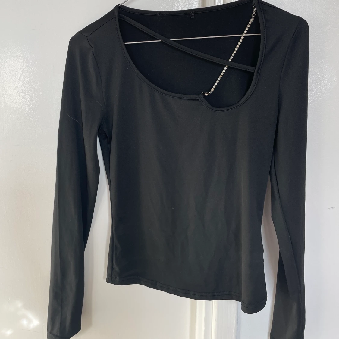 Långärmad svart tröja