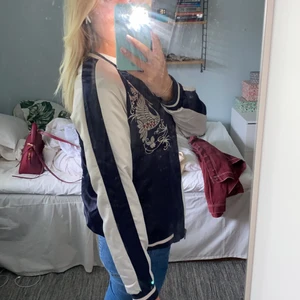 Skit cool bomber jacka - Snyggaste jackan! Från vero Moda storlek S 