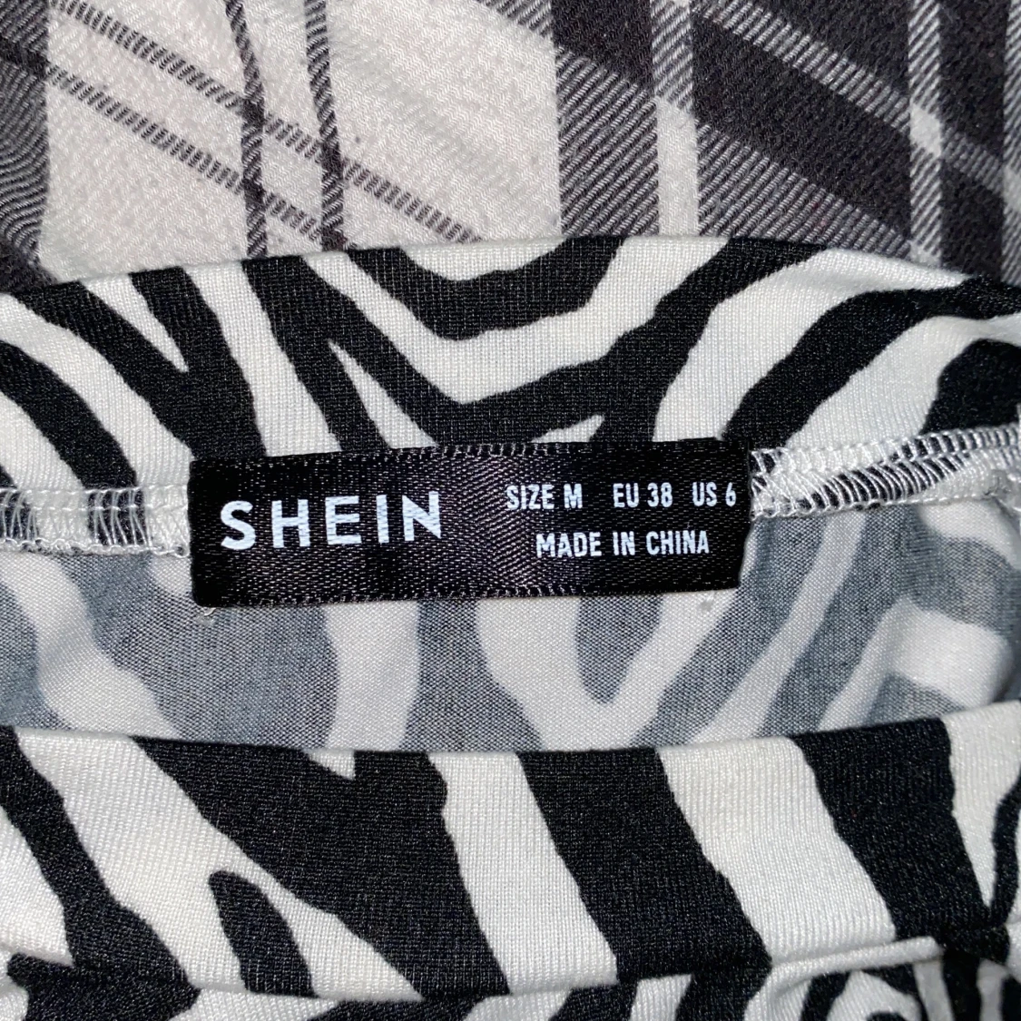 SHEIN ZEBRA TRÖJA - 91