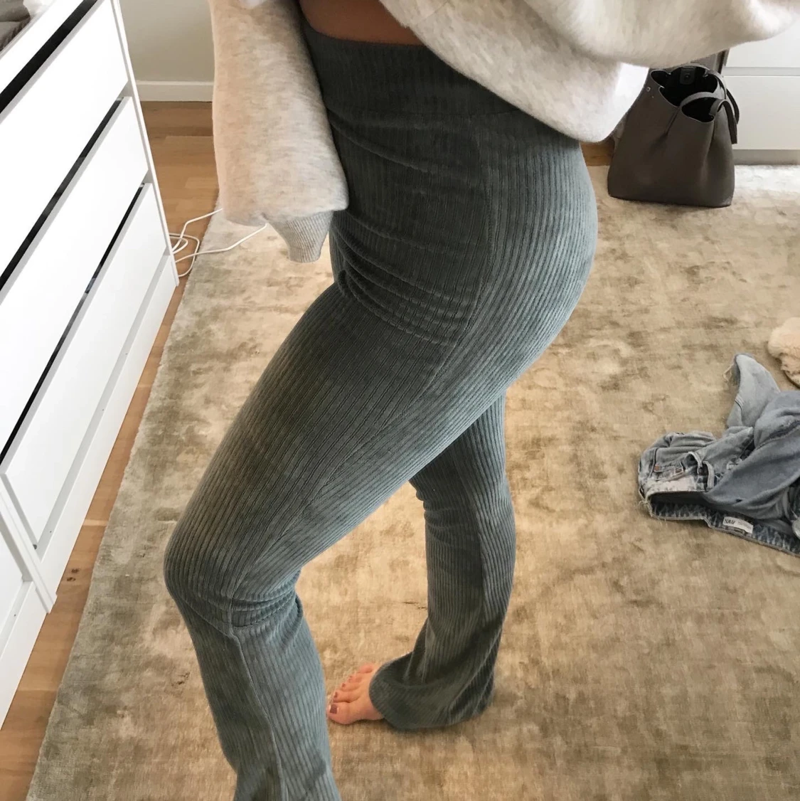 Gröna ribbade byxor