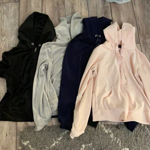 Ginatricot velour tröja - Ginatricot mjukiströjor i velour, alla är i strl s skriv privat för fler bilder om så önskas!💕💕💕