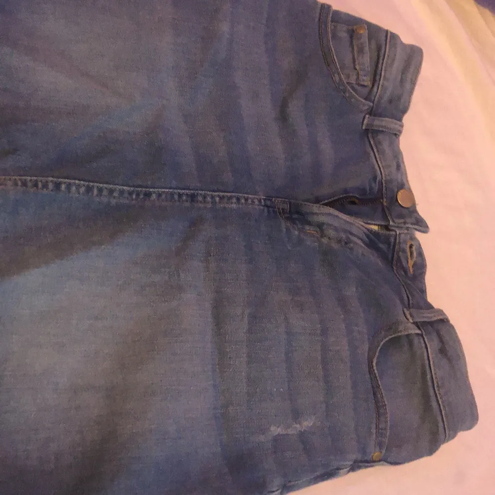 blå jeans kjol från Lindex :) storlek 158/164. Andvänds pga att den är för liten. . Kjolar.